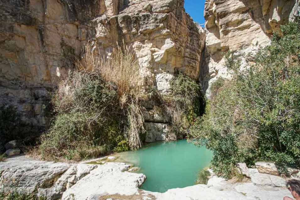 un poza espectacular para nadar