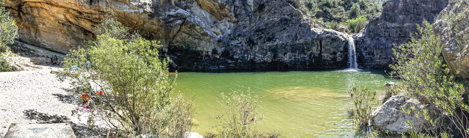picnic en piscina natural de Barranc de la Encantada