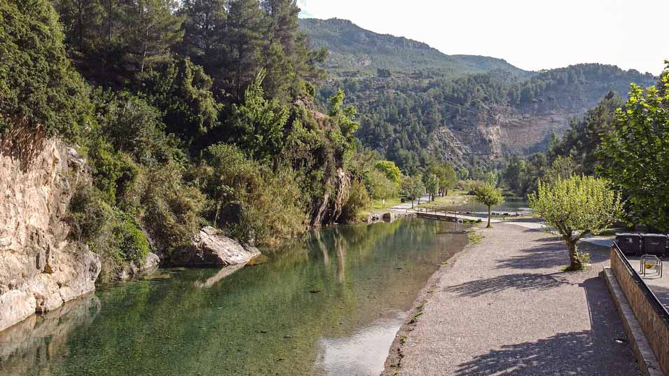 Montanejos---puente sobre rio mijares