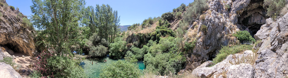 hotel cueva del gato