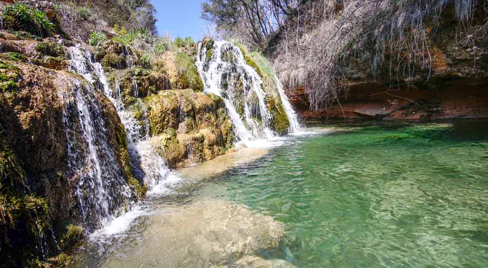 Toll Blau waterfall see from the side