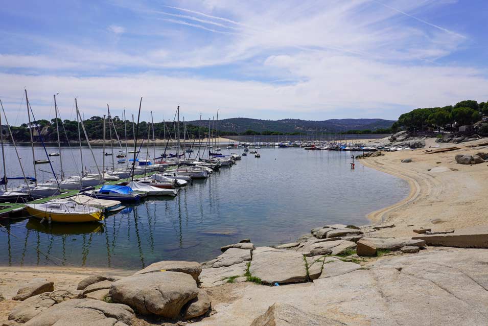 San-Juan Reservoir--- el muro beach