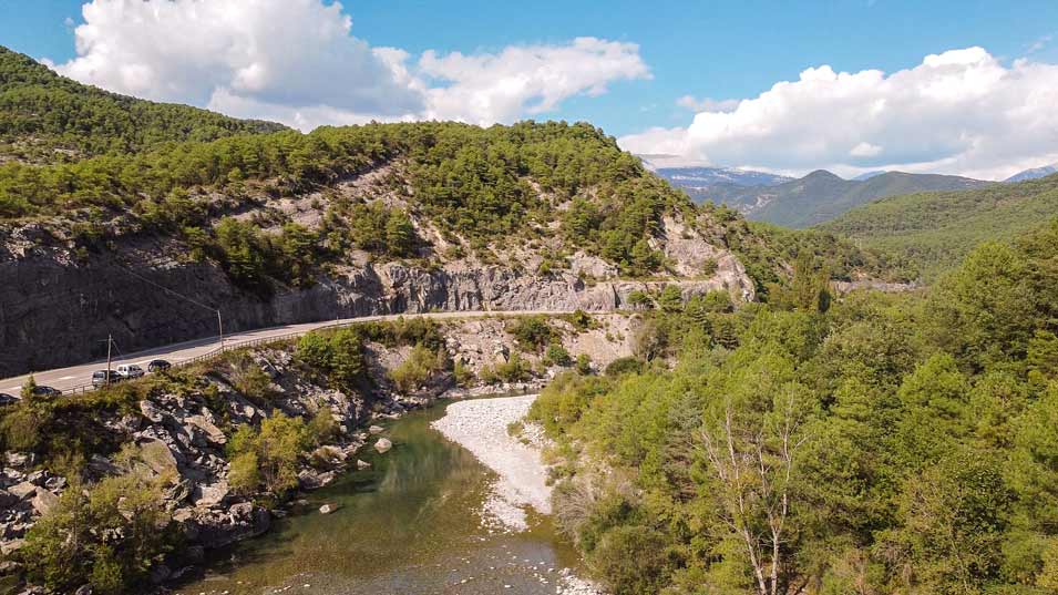 road how to get to Cinca river and parking