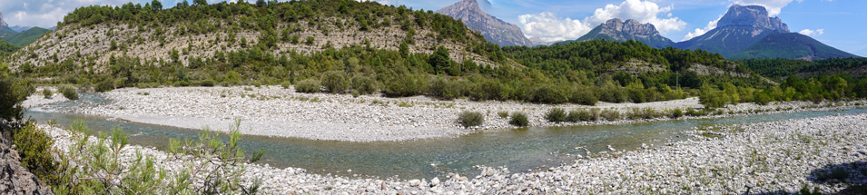 how to get to natural pools in huesca